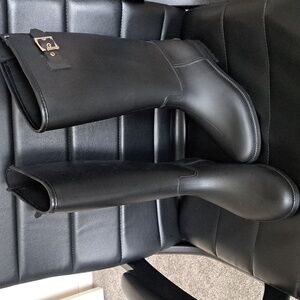 Nwot Tall Rainboots